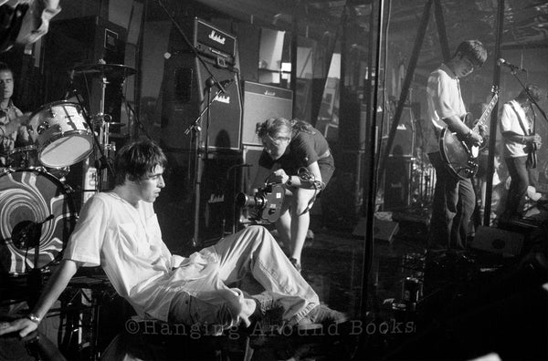 HOW DOES IT FEEL? - OASIS 1995/2002