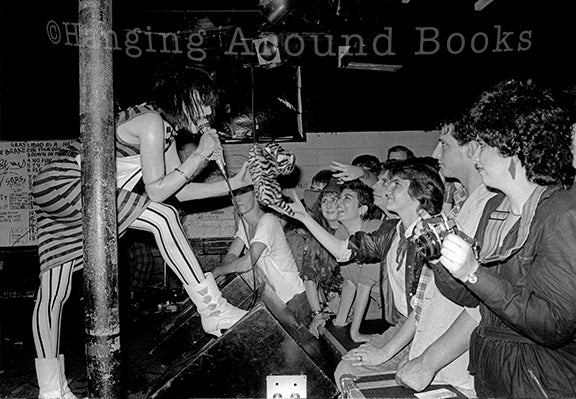 BACK IN PRINT - JUJU ACROSS AMERICA 1981 : SIOUXSIE & THE BANSHEES